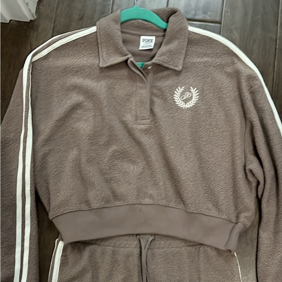 PINK VS 2Pc Ivy Fleece Set - Picture 2 of 3